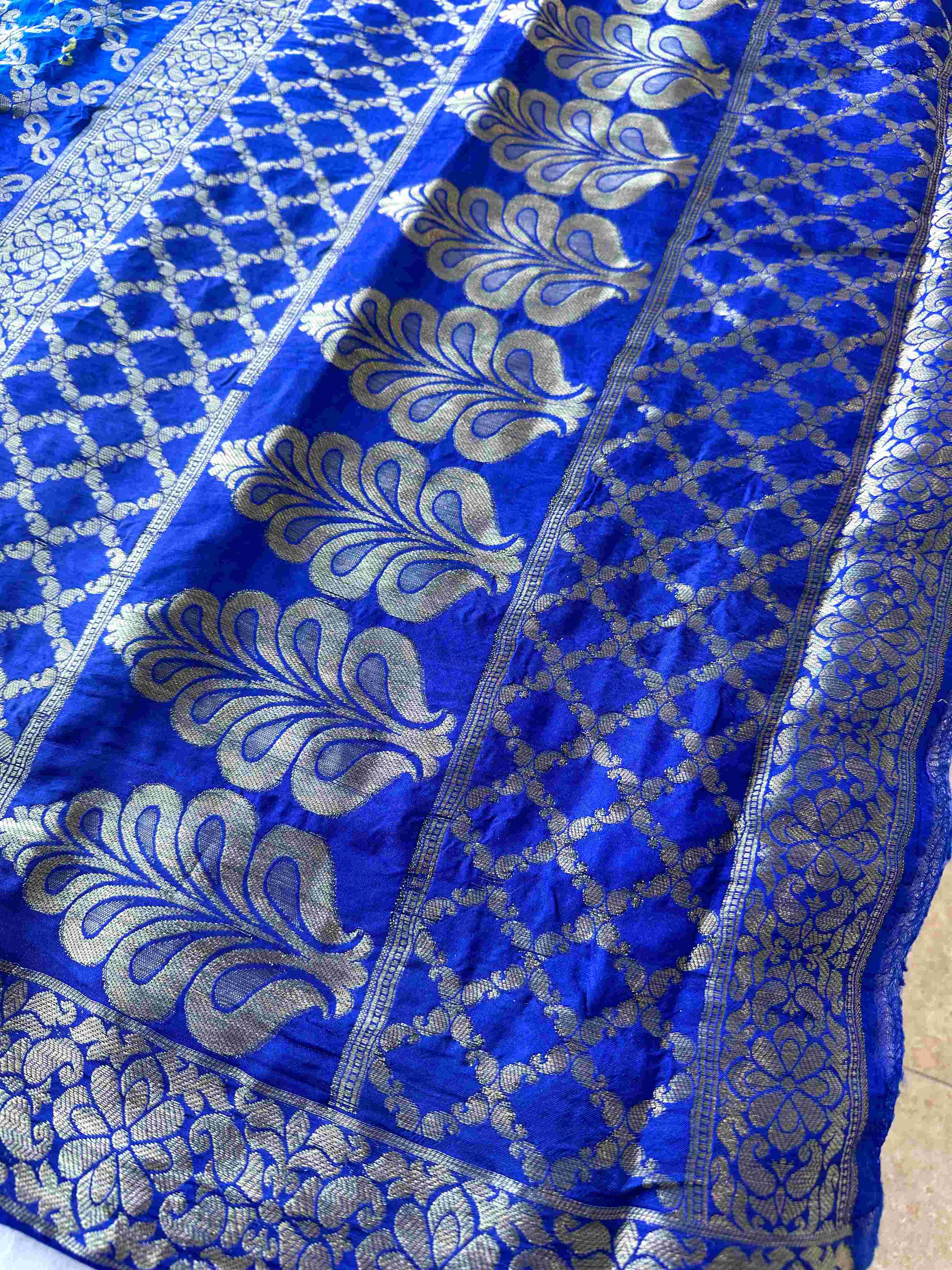 Exclusive Silk Bandhani Chunri Sarees with Gold Zari Work