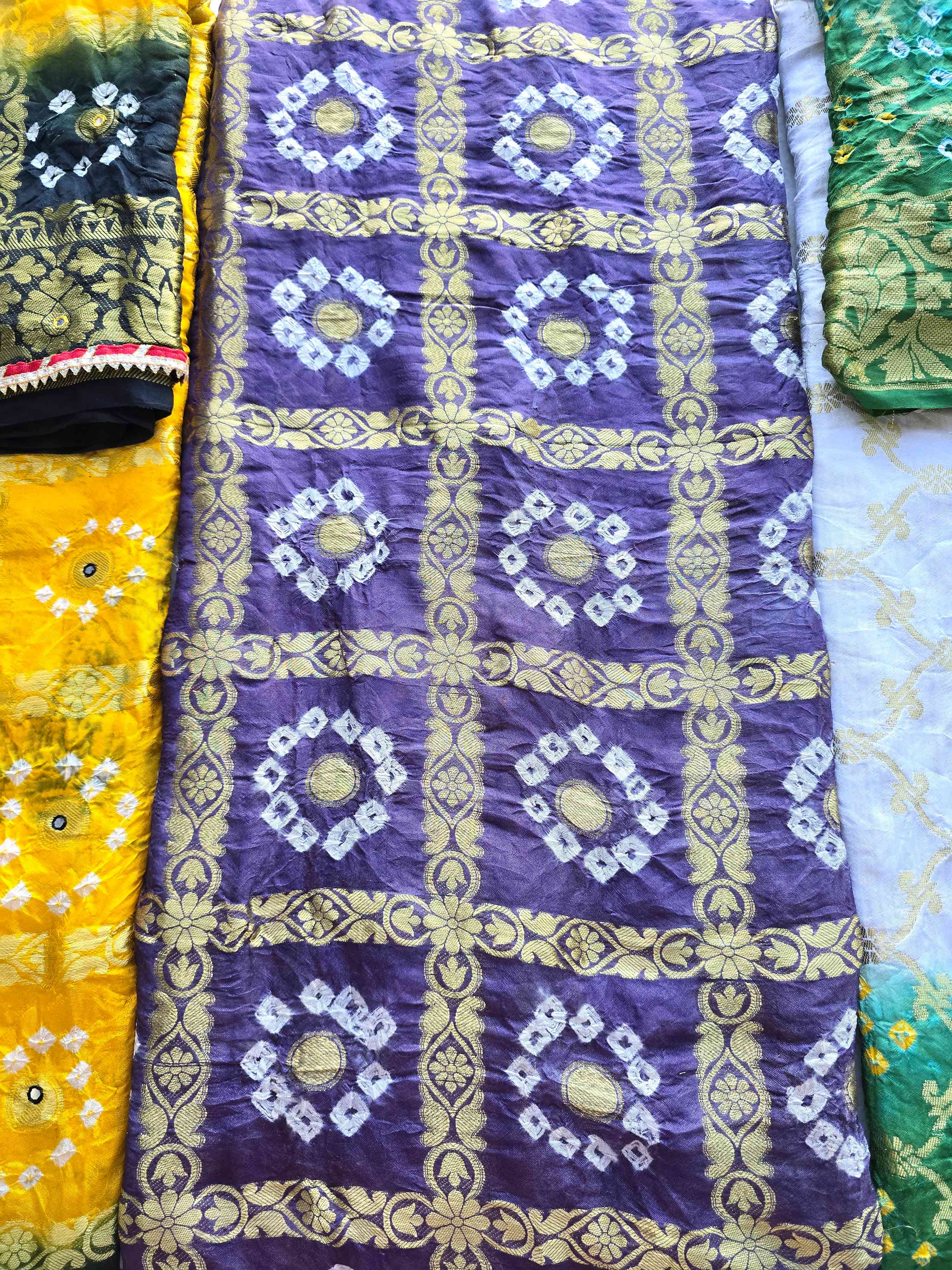 Simple Bandhani Chunri Sarees